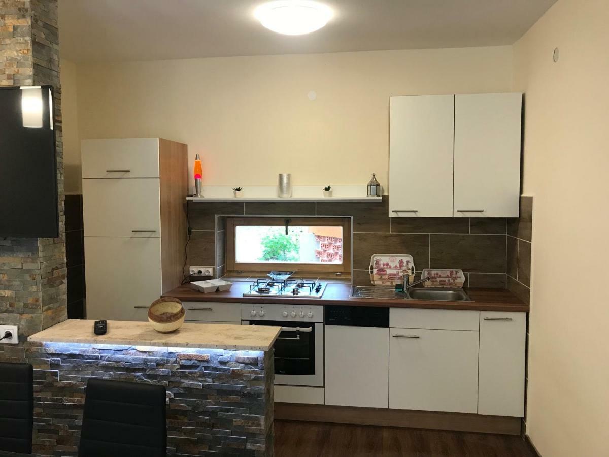 Candy Apartman 凯斯特海伊 外观 照片